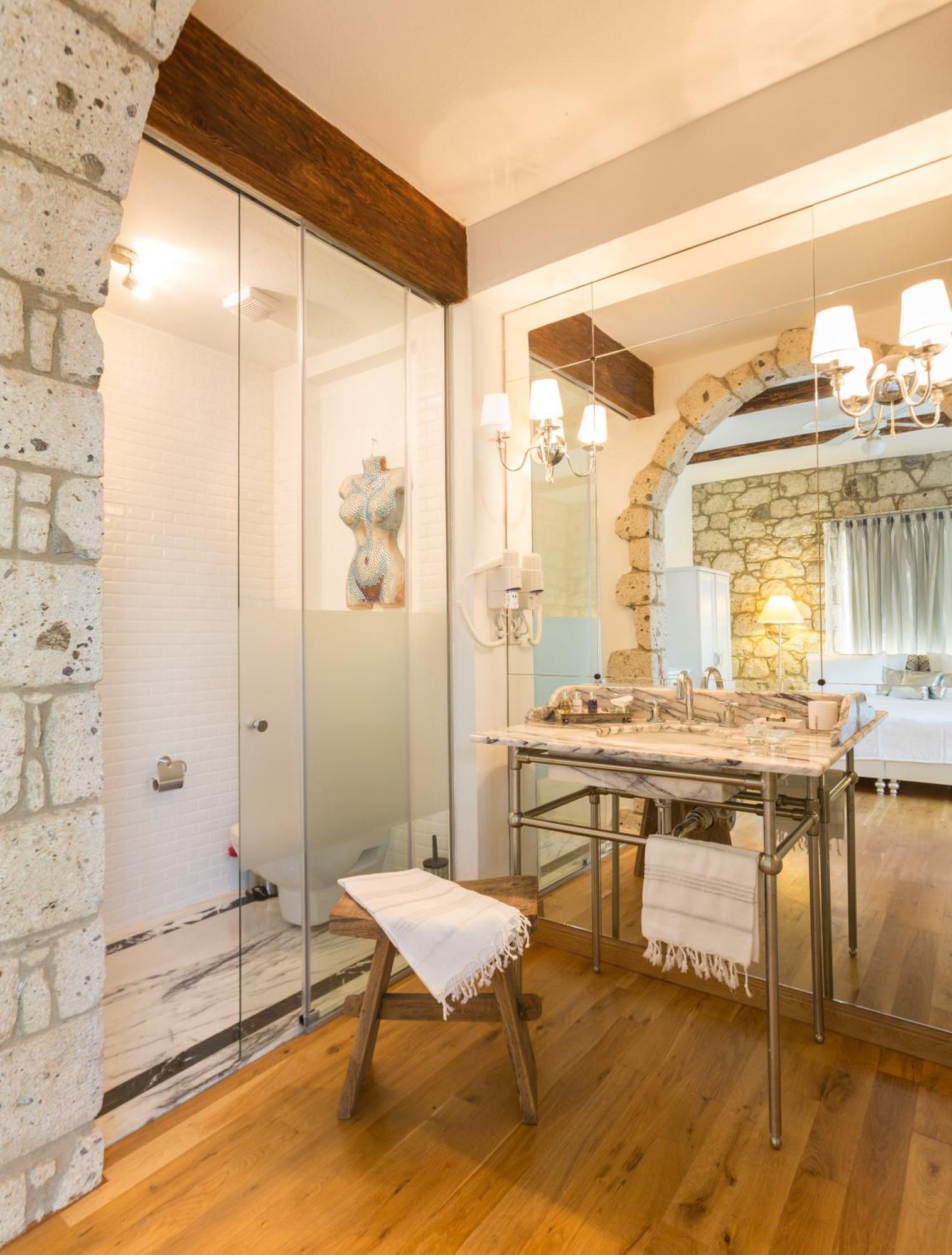 Luce Design Hotel - Special Category Alaçatı Phòng bức ảnh